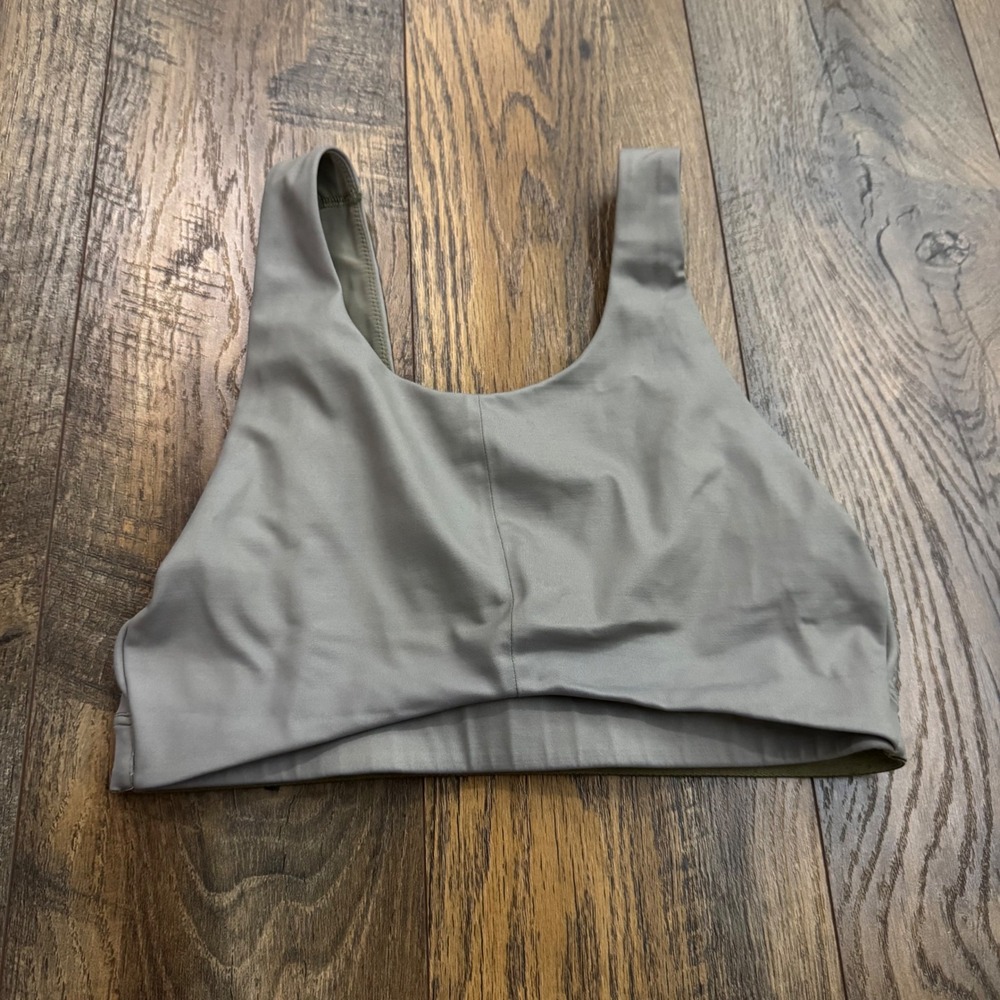 Victoria Sport Olive Green Mesh Racerback Sports Bra Size Small Gym Workout Yoga